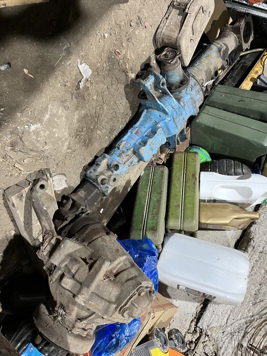 Продам передний ведущий мост мтз 82