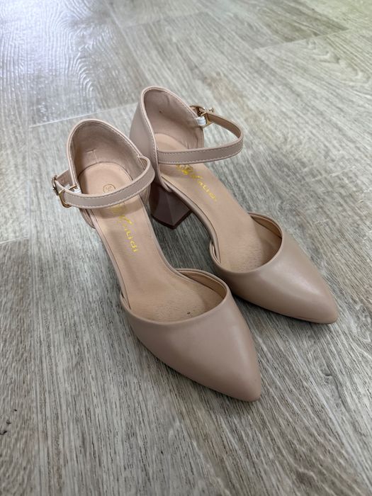 Продам туфли женские