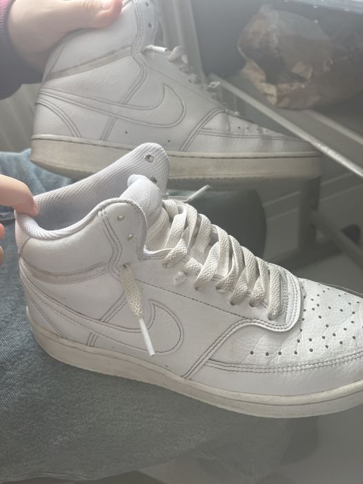 Adidasi Nike Raisa