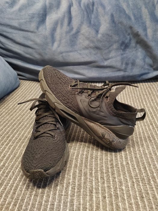 Adidasi second-hand