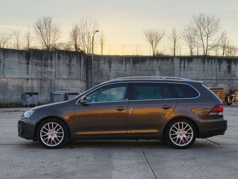 Volkswagen Golf VI Style 2,0 diesel 140 CP 2012 Trapa Navi Xenon