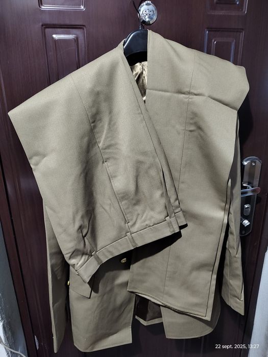 Vind ținuta militară de oras