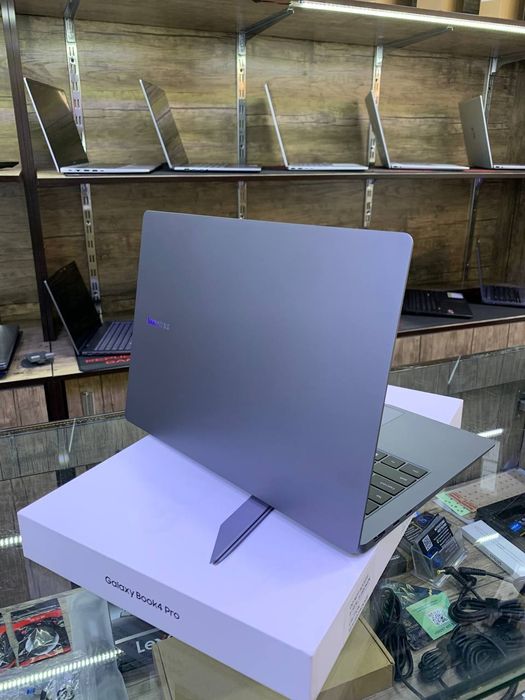 Ноутбук Samsung NP944XGK