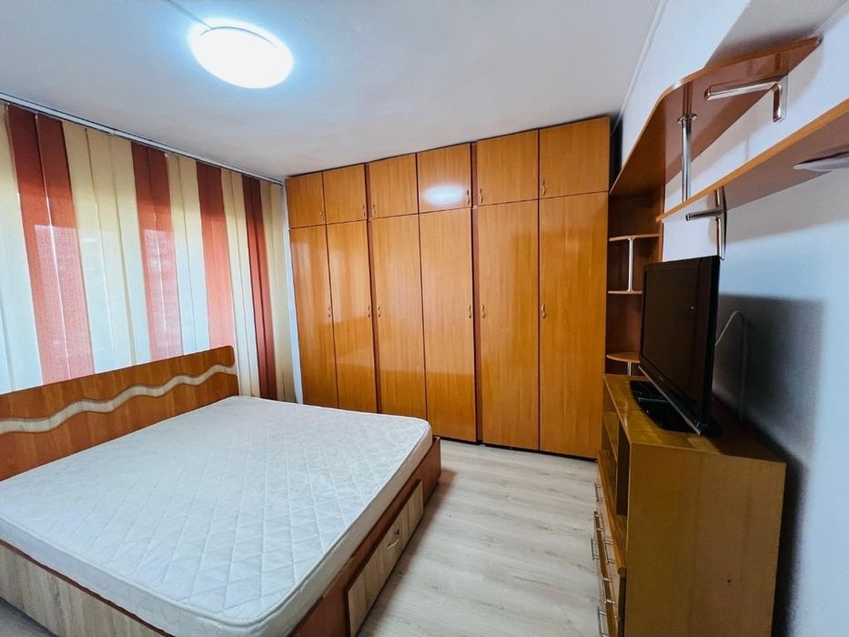 Apartament cu 2 camere !