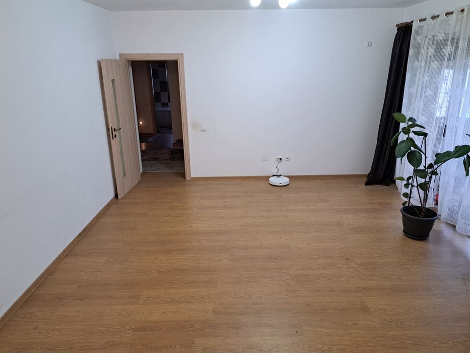 Închiriez cameră în zona Nord