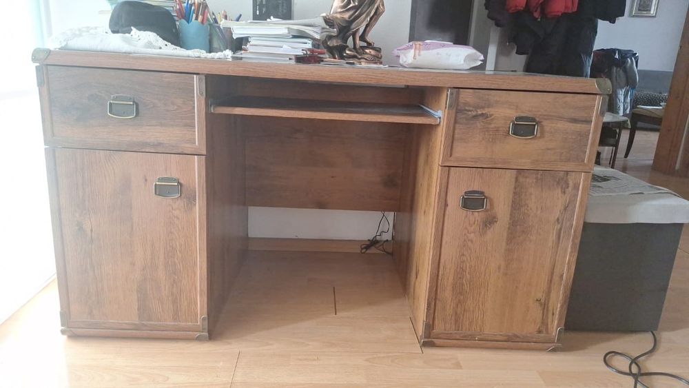 продам письменный стол