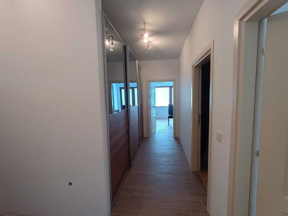 Дава се под наем Тристаен апартамент в Велико Търново, Център - 83 кв.м за 510 € - Снимка #7