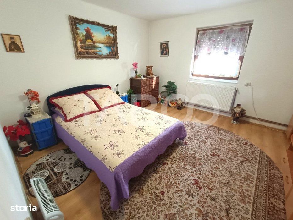 Casa cu 4 camere si curte 400 mp cu acces auto de vanzare in Selimbar