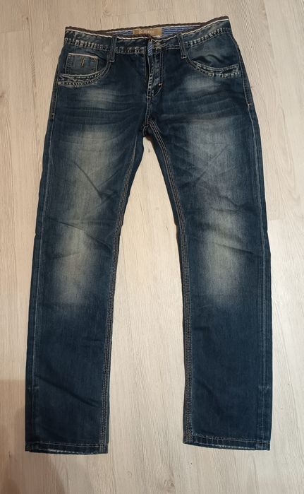 Мъжки дънки размер 32