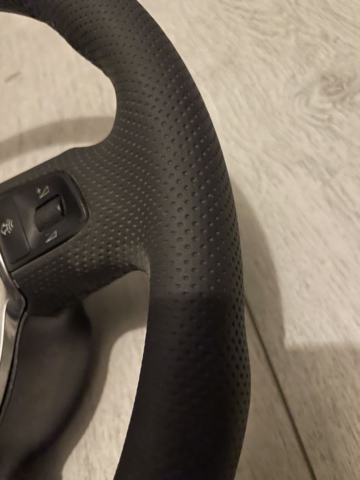 Vand volan audi retapitat cu padele
