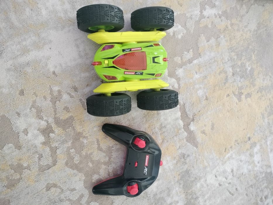 Mașină cu telecomandă