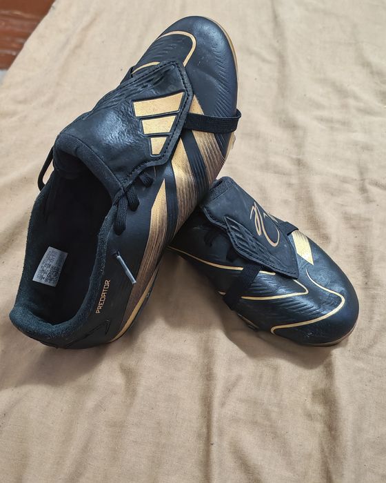 Ghete  Adidas Predator