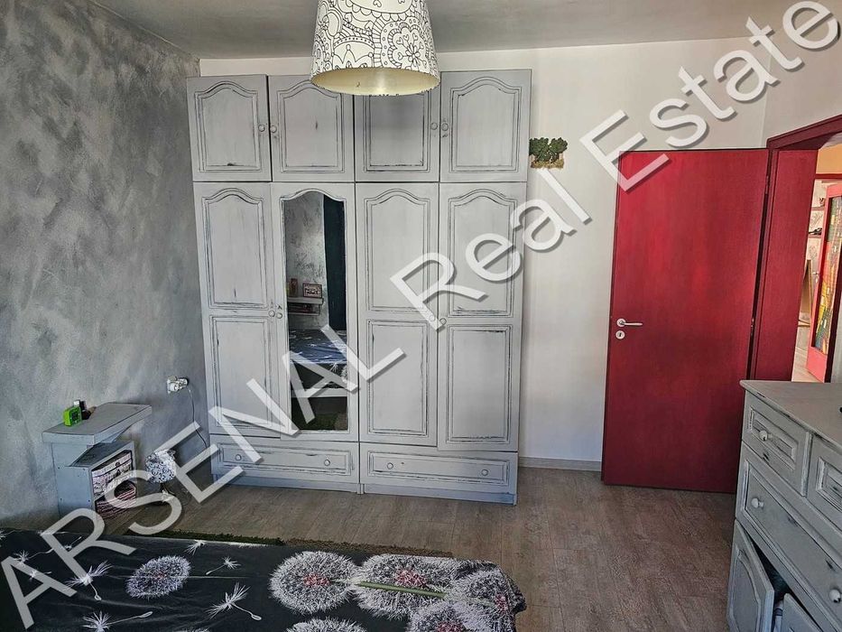 Дава се под наем Тристаен апартамент в София, Дървеница - 117 кв.м за 740 € - Снимка #3