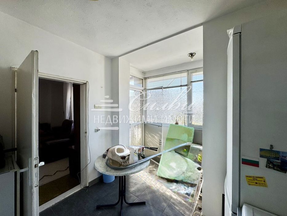 Продава се Тристаен апартамент в Шумен, Добруджански - 75 кв.м за 918 €/кв.м - Снимка #5