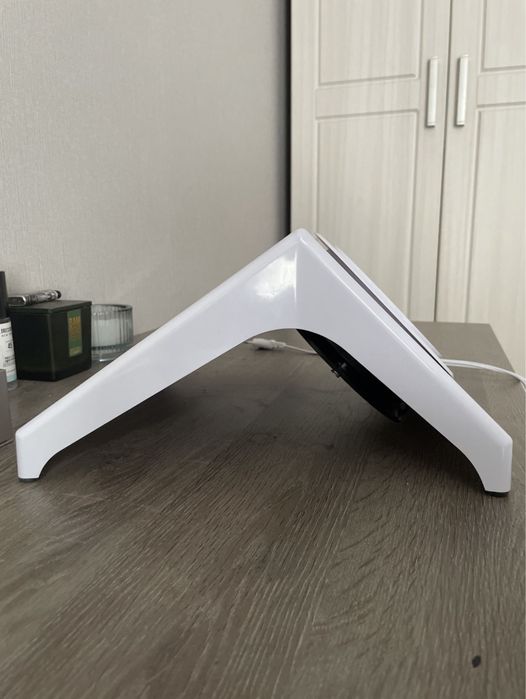 Мах/ пылесос для маникюра настольный