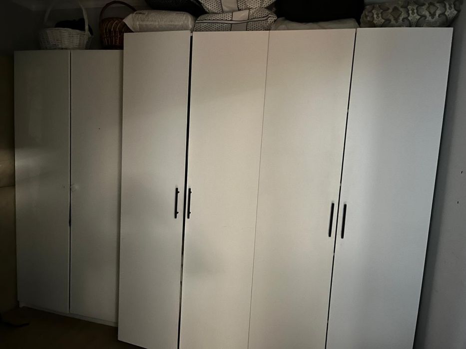 Продам 2 шкафа  за 25.000