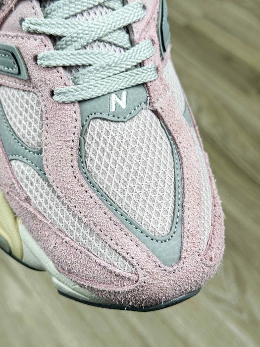 38,39New Balance 9060
