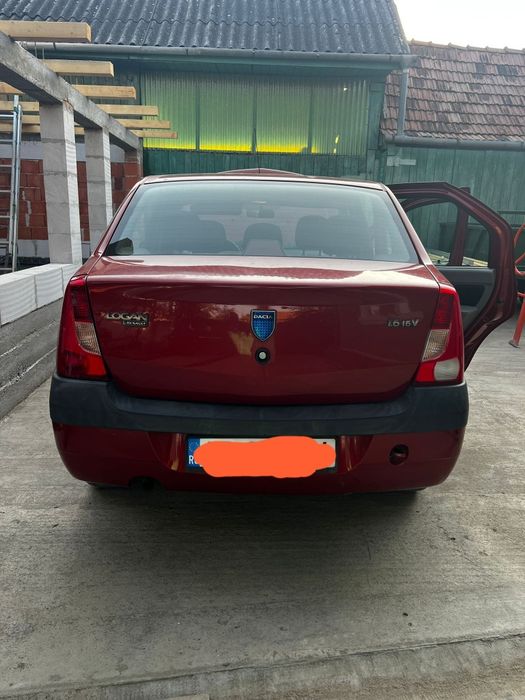 Vând Dacia Logan
