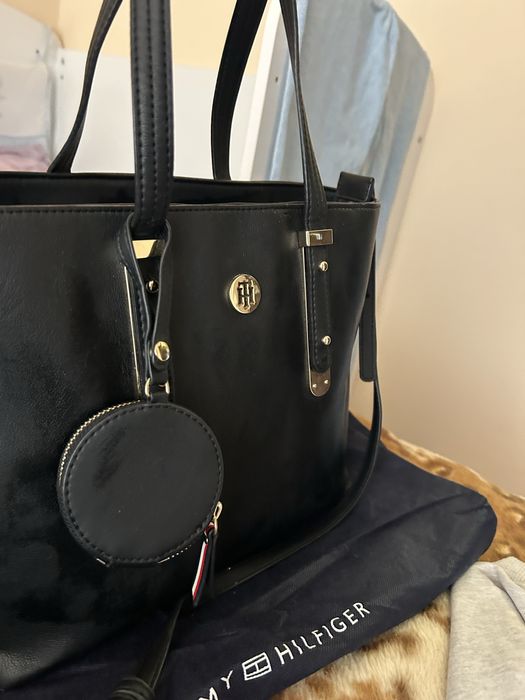 tommy hilfiger чанта