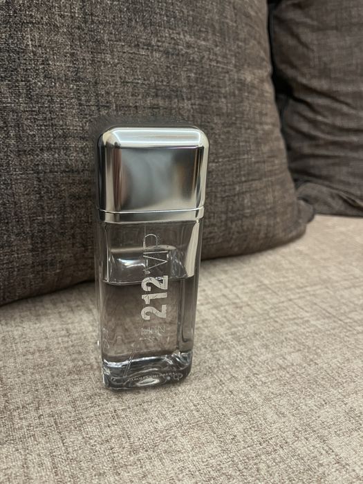Carolina Herrera 212 VIP 200 ml
