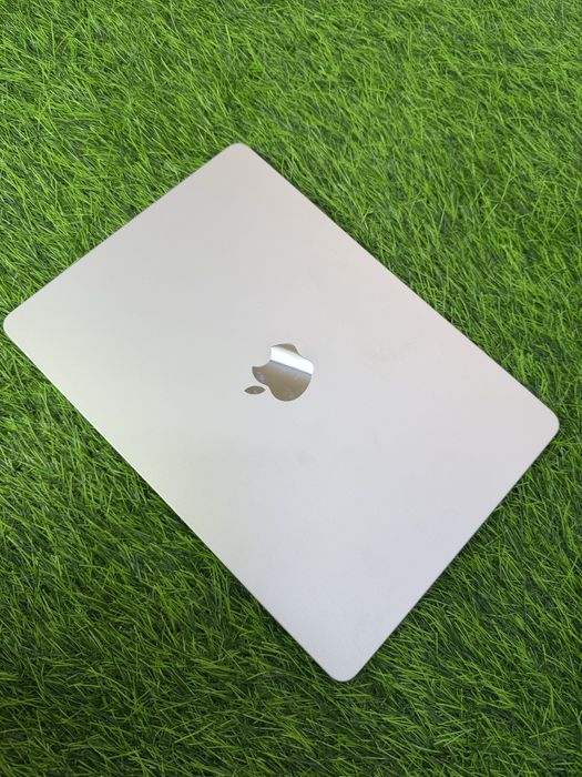 Apple Macbook Air