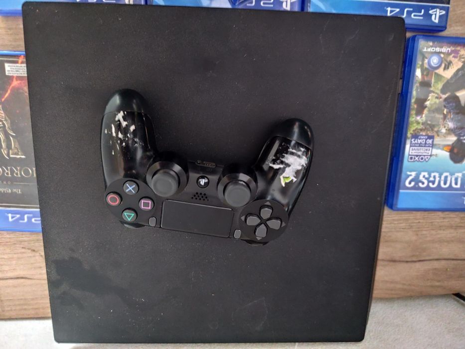 PS4 PRO preț 1000