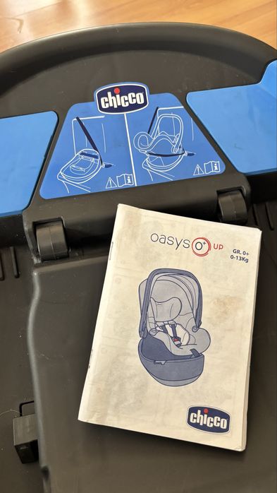 столче за кола  Сhicco 0+ (мах13кг) перфектно състояние
