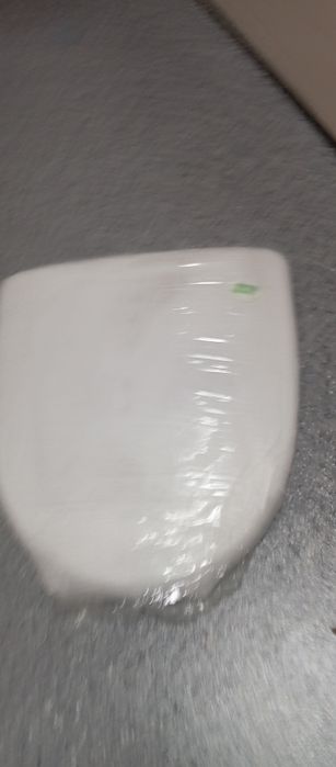 Продам унитаз новый