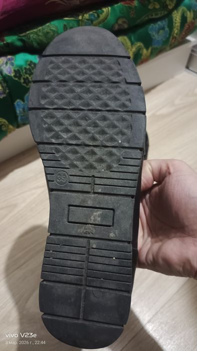 Продам мужские туфли