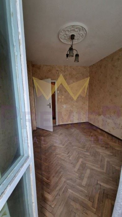Продава се Многостаен апартамент в Варна, Колхозен пазар - 120 кв.м за 1534 €/кв.м - Снимка #7