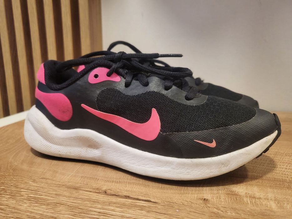 Маратонки Nike 34 размер