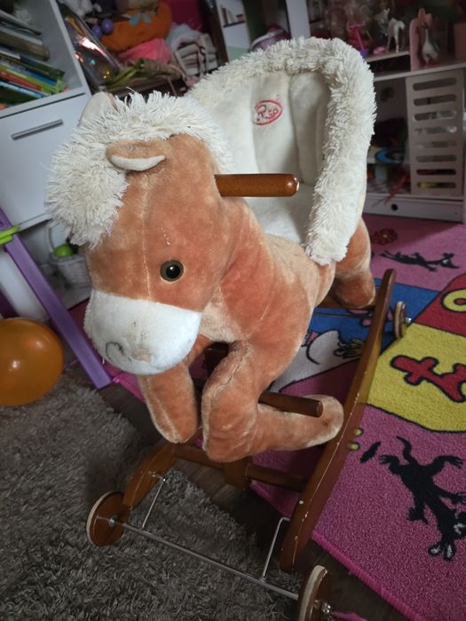 Căluț balansoar pt copii