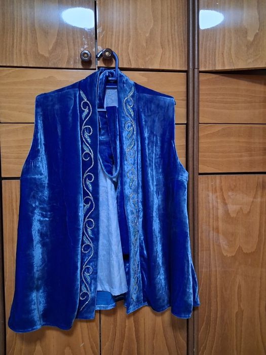 Көйлек, шалбар, қажекей сатылады.