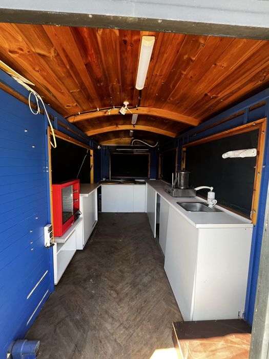 De vânzare food track mobil
