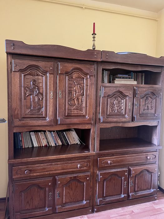 Vand mobilier lemn masiv :stejar