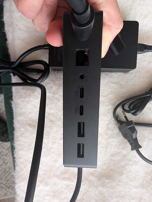 Microsoft Surface Dock 2 Docking Station + Incarcator 200W