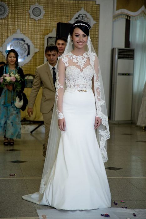 Свадебное платье