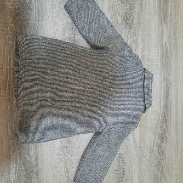 Продам пальто демисизонное.