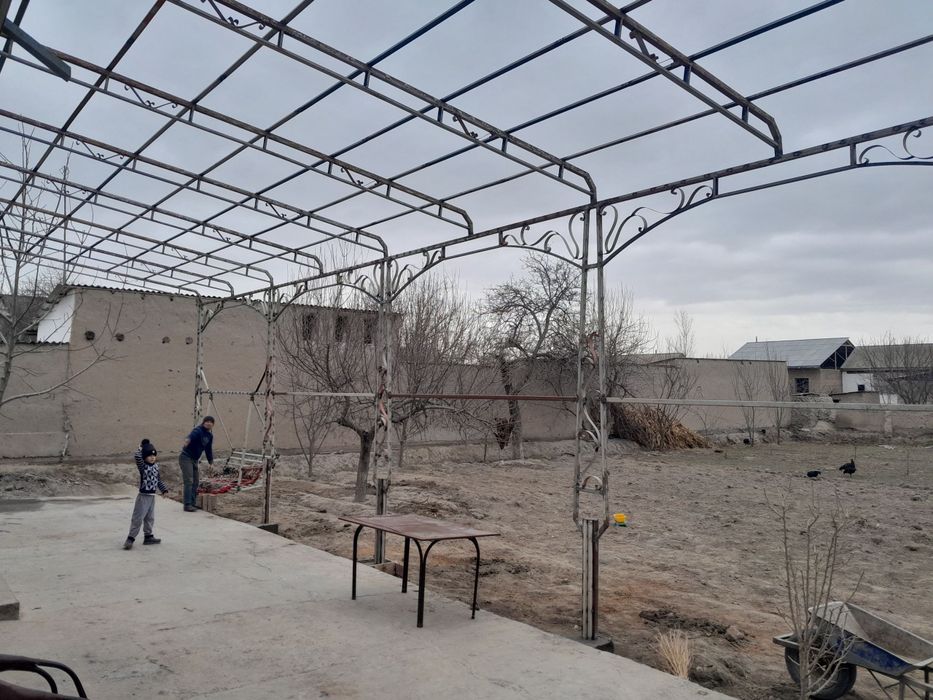 Суриток Навес киламиз. Кантинер профиль материалидан.