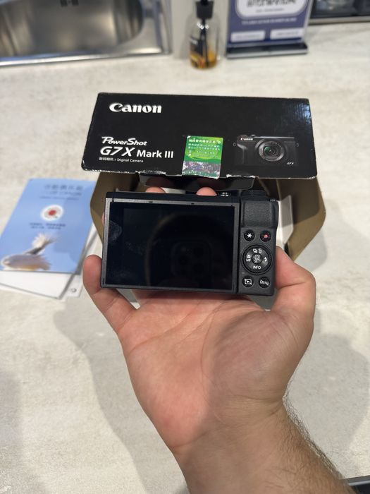 Canon G7 X Mark III