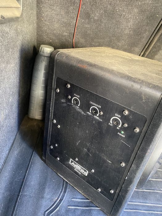 Vand Subwoofer auto axton activ