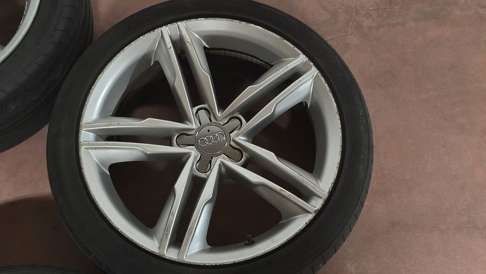 Джанти ауди 18" 5х112 ЕТ42 66.6 57.1
