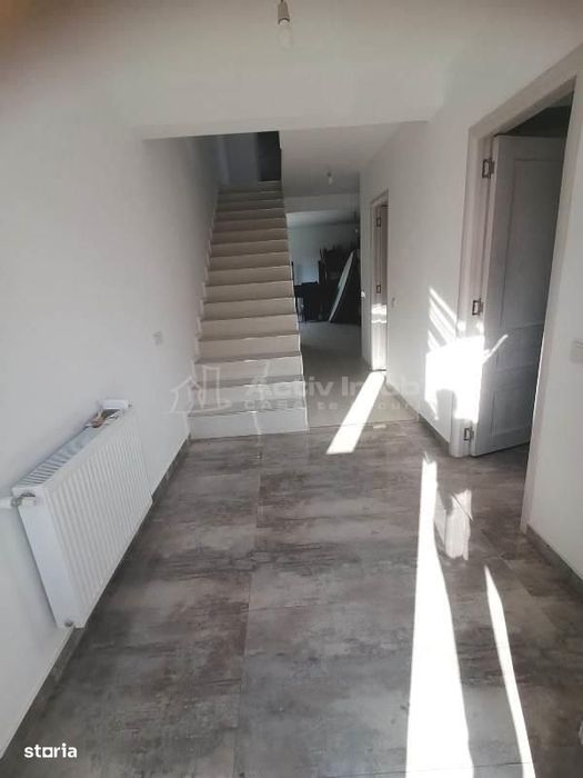 VANZARE - CASA SAU SPATIU COMERCIAL - Locuinta si sau Afacere - Vila