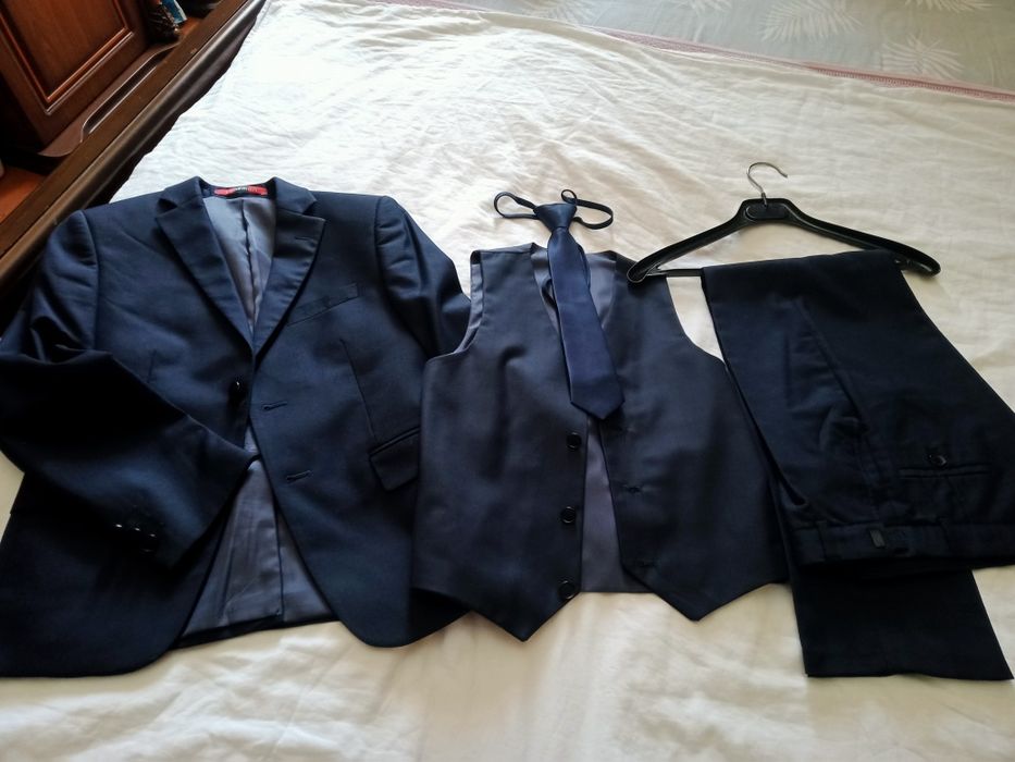 Пиджак и тройку за 400 000 сум