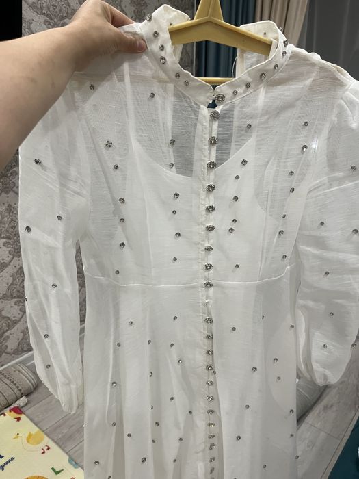 Продам белое платье