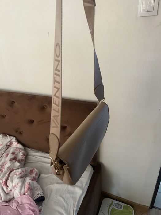 Geanta valentino