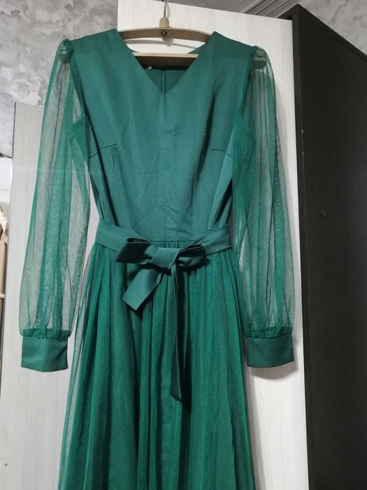 Продам платья!!!