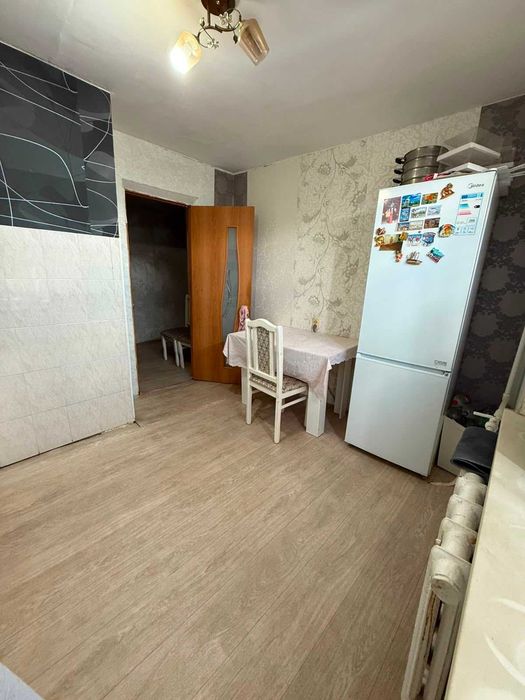 Продам 2к 12мкр кирпичный дом