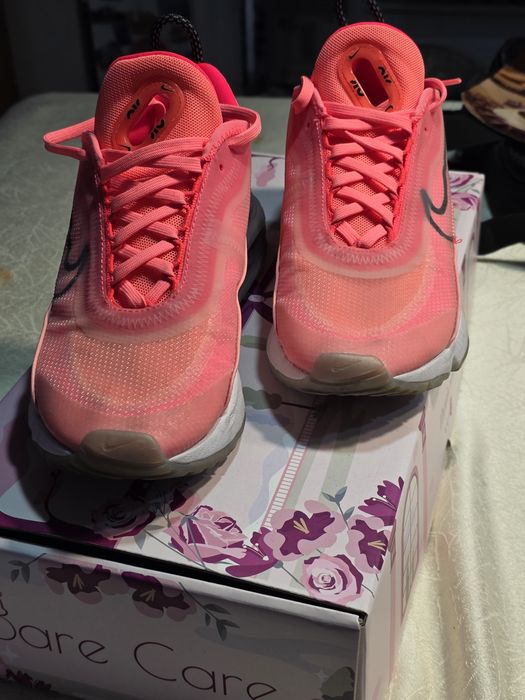 Nike 2090 - 38 номер  неразличими от нови