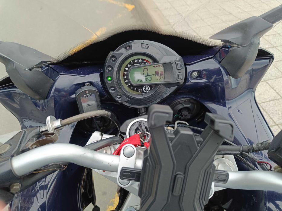 Продавам Yamaha FZ6 Fazer
